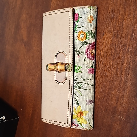 Gucci  Wallet  with bamboo  twist lock - Picture 1 of 16